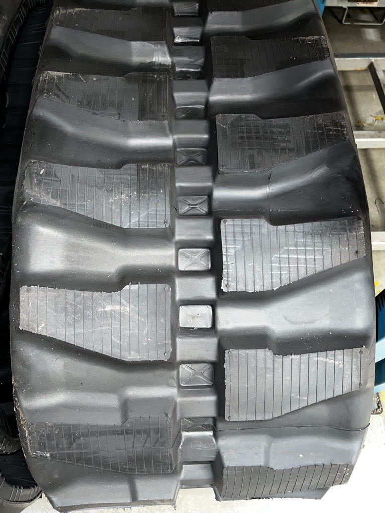 450X71X86 GUMA - Premium Gummikette, Gummi, Gummimatte, Profiltiefe, Traktionsmuster, Reifenstollen